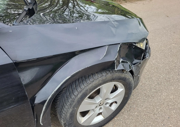 Skoda Superb cena 31500 przebieg: 259500, rok produkcji 2016 z Augustów małe 497